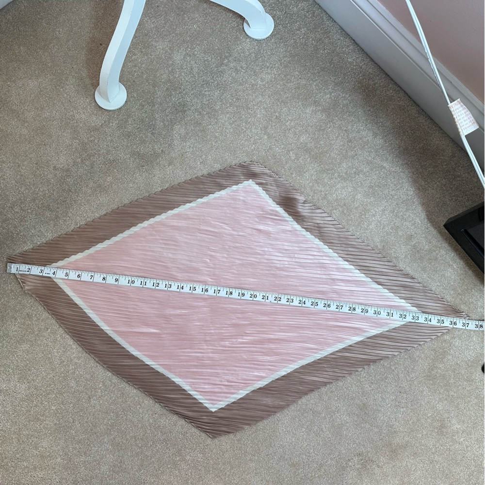 Pleated Two Tone Scarf